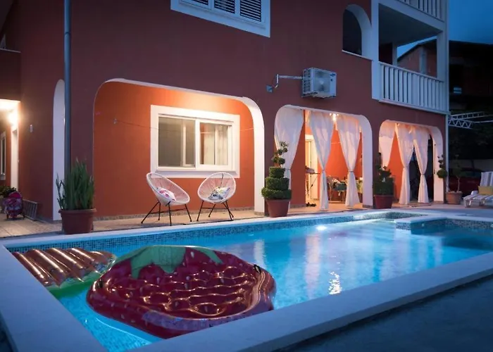 Villa J&J Apartments Residence With Swimming Pool