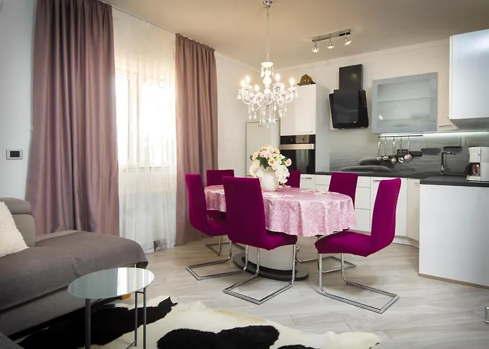 Villa J&J Apartments Residence With Swimming Pool