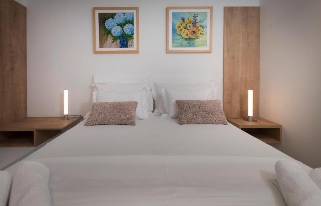 J&j With Swimming Pool Apartment Podstrana