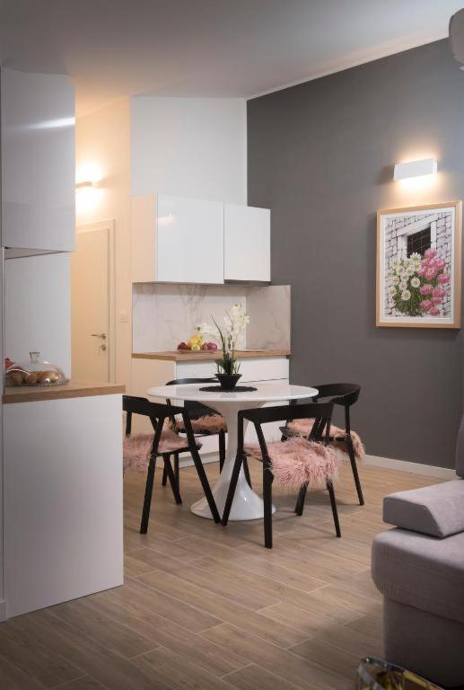 Apartman J&j With Swimming Pool