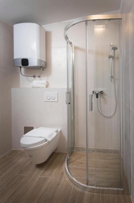 Apartment J&j With Swimming Pool Podstrana